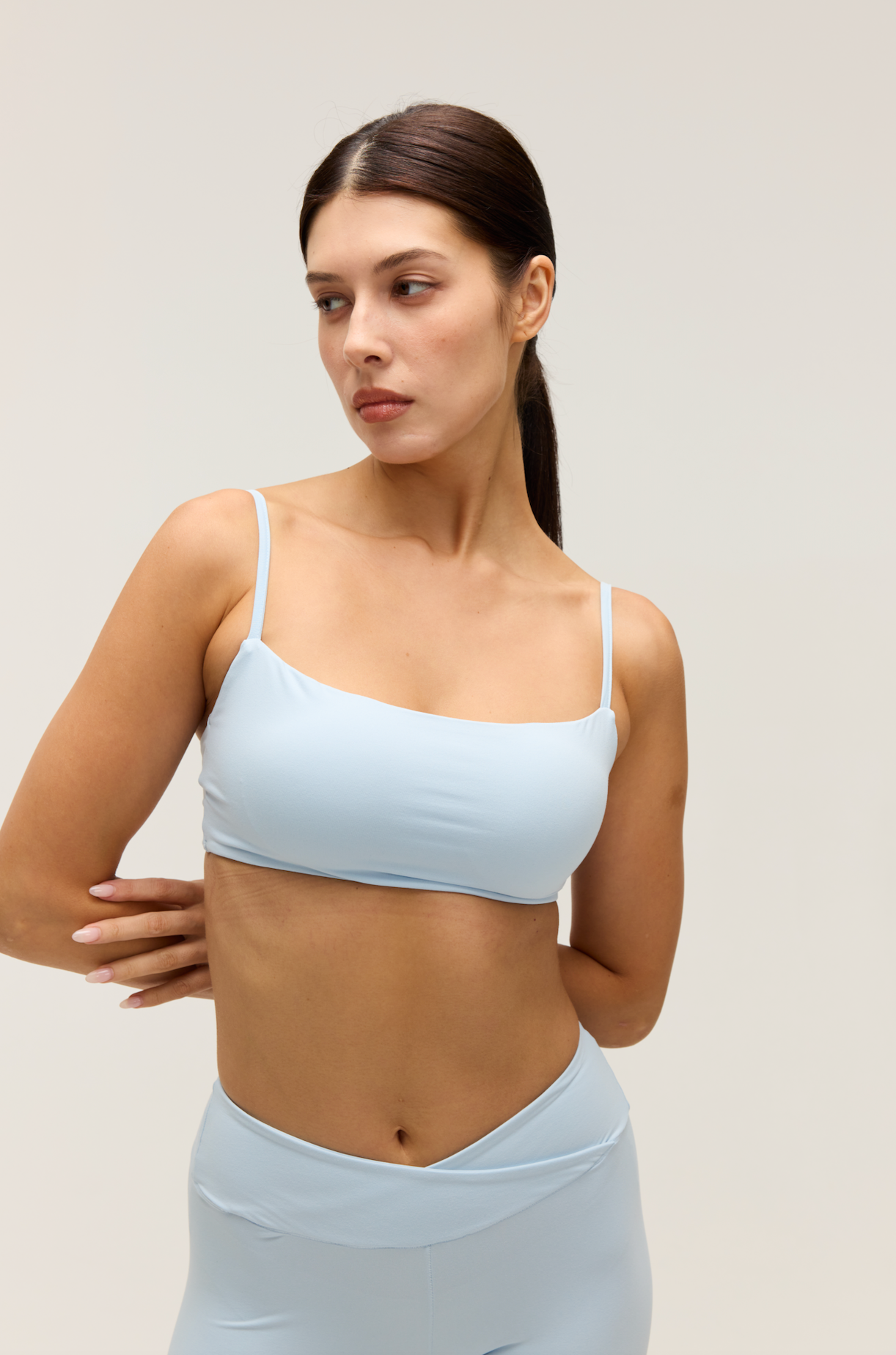 ESSENTIAL CROP|POWDER BLUE