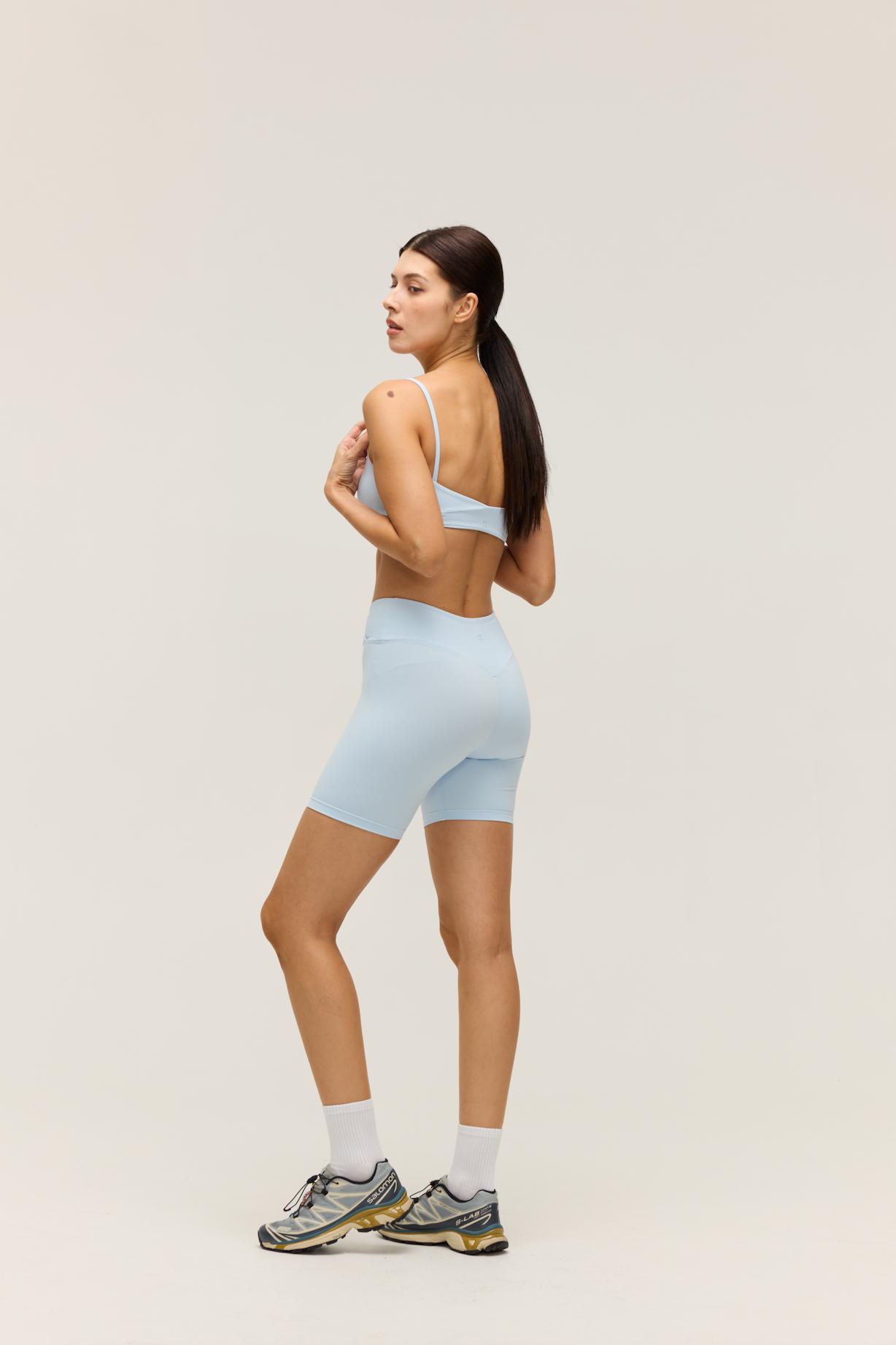 ESSENTIAL CROP|POWDER BLUE