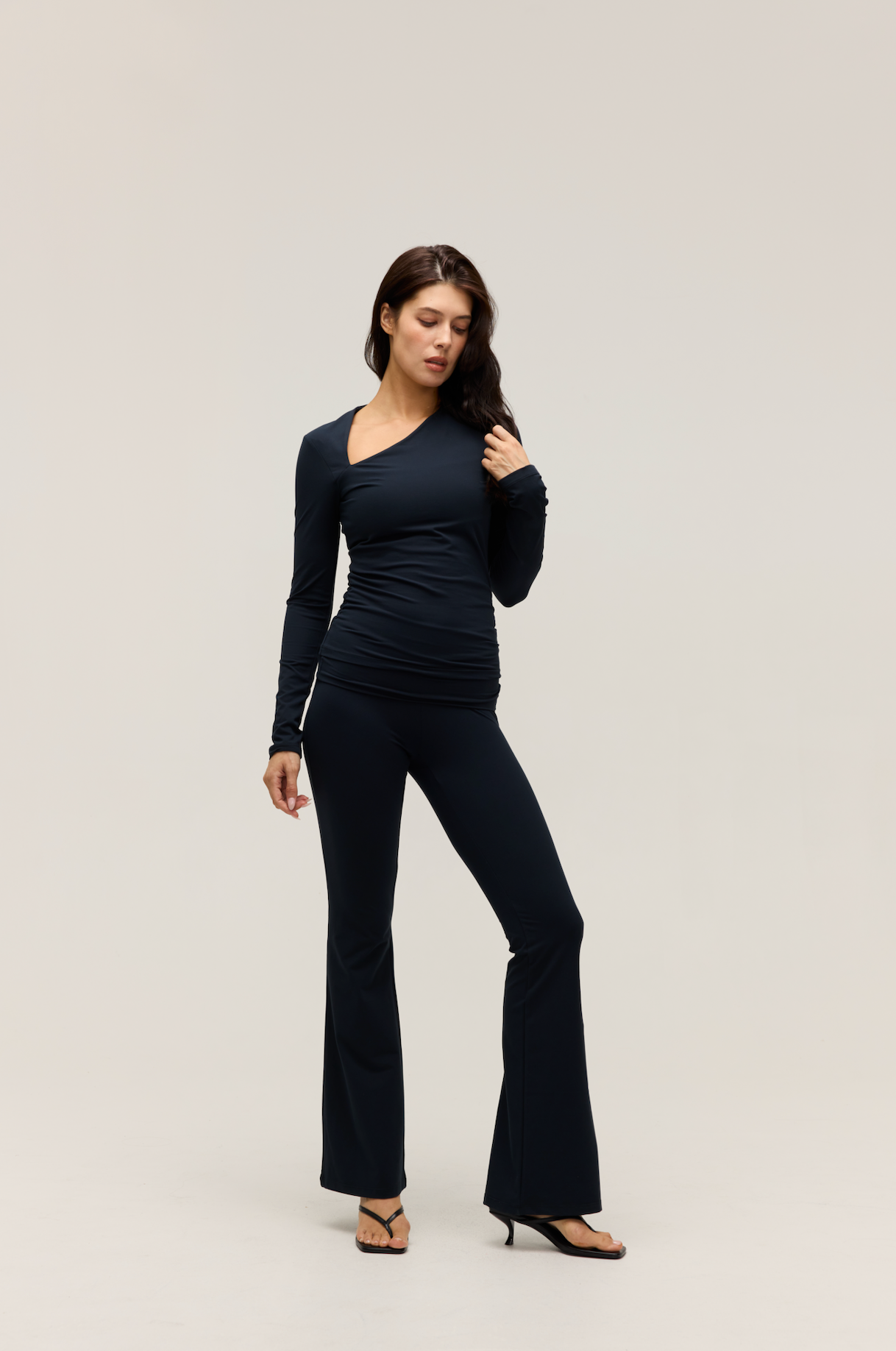 ASYMMETRIC LONG SLEEVE TOP|DARK NAVY