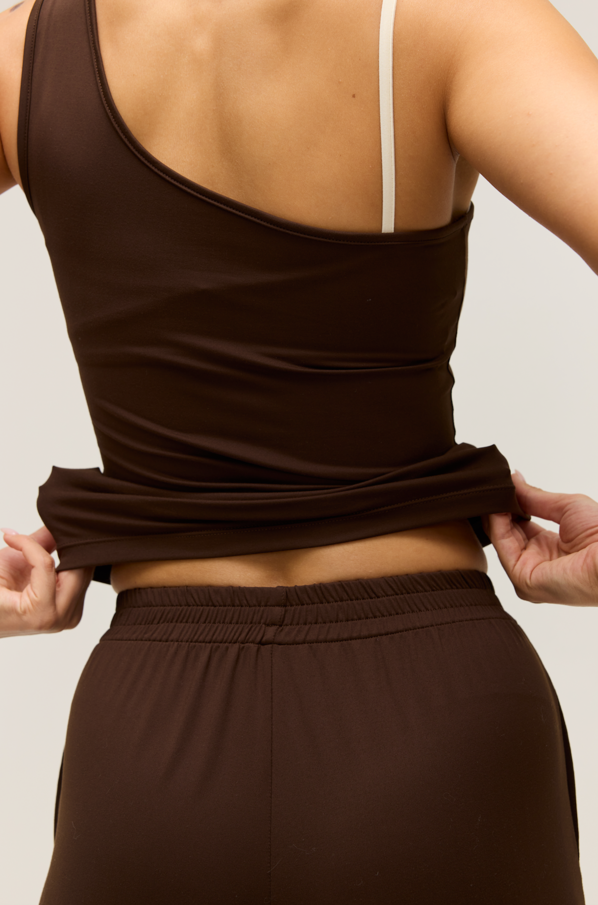 ASYMMETRIC ONE SHOULDER TANK TOP|CHOCO