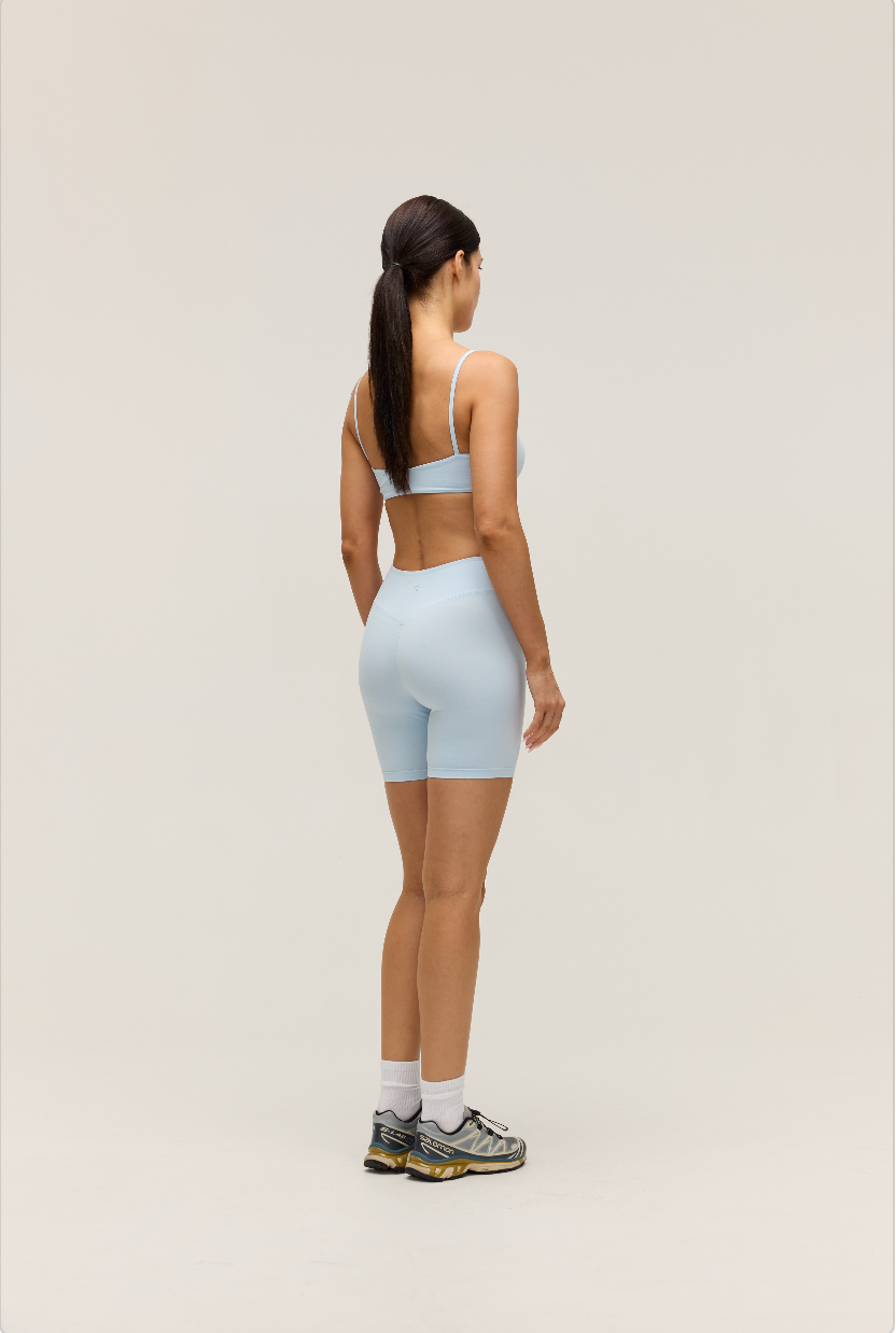 HIGH-WAISTED CROSSOVER SHORTS 6'' | POWDER BLUE