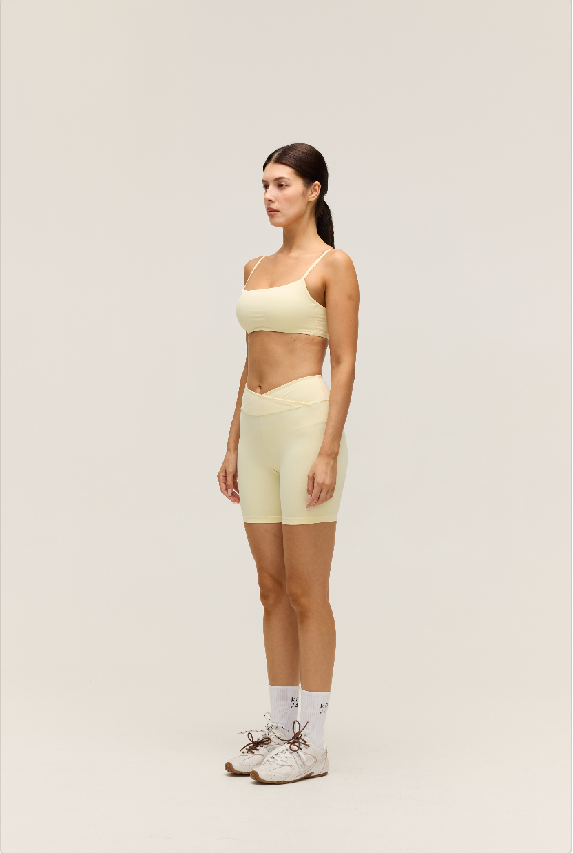 HIGH-WAISTED CROSSOVER SHORTS 6'' | BUTTER CREAM