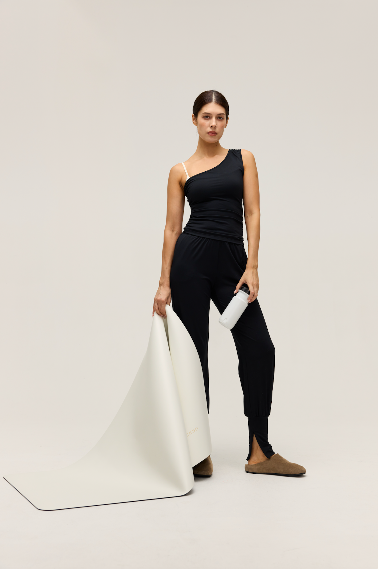 ASYMMETRIC ONE SHOULDER TANK TOP｜BLACK