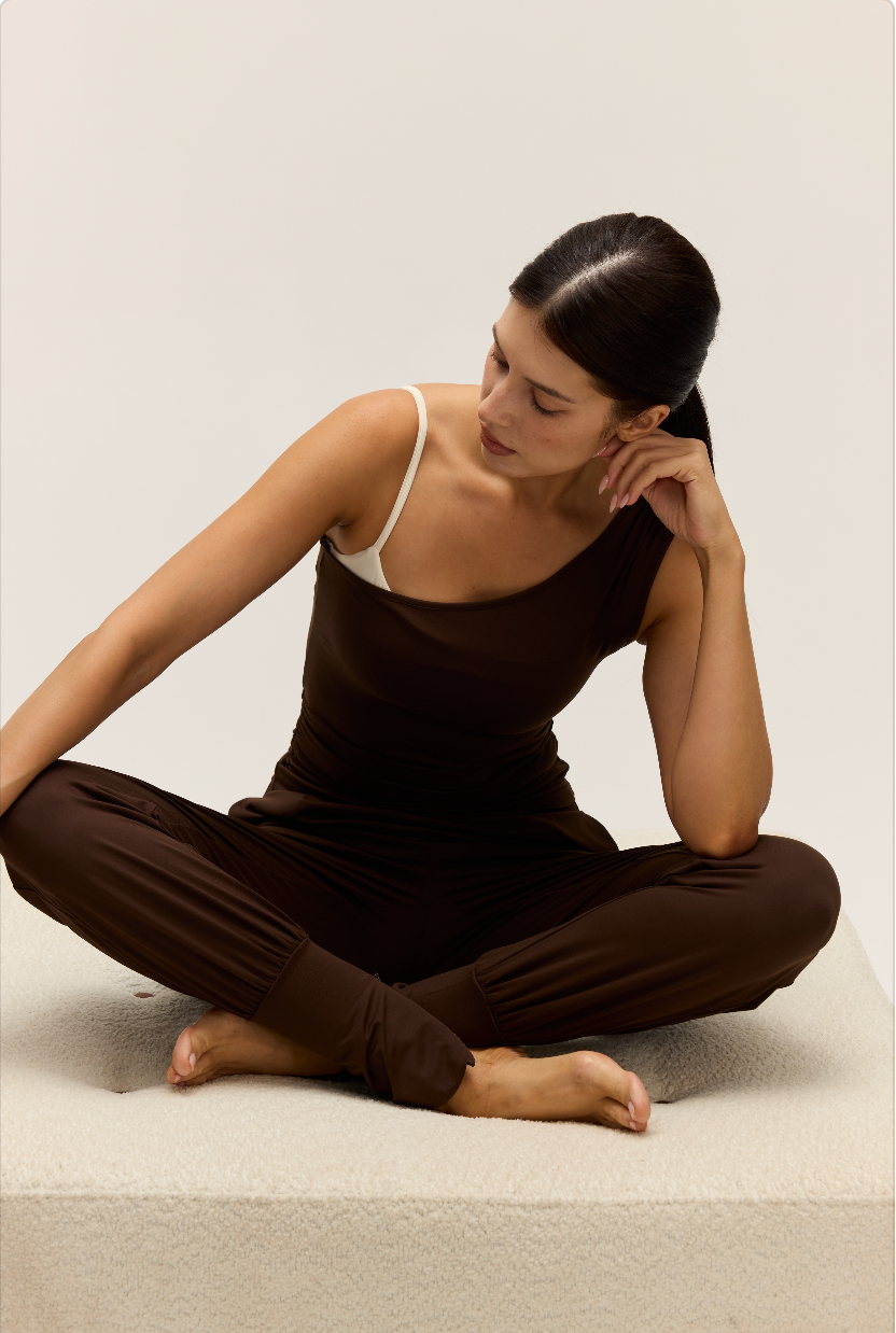 KNITTED SLIM ANKLE JOGGER PANTS | CHOCO