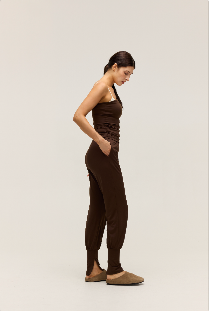 KNITTED SLIM ANKLE JOGGER PANTS | CHOCO