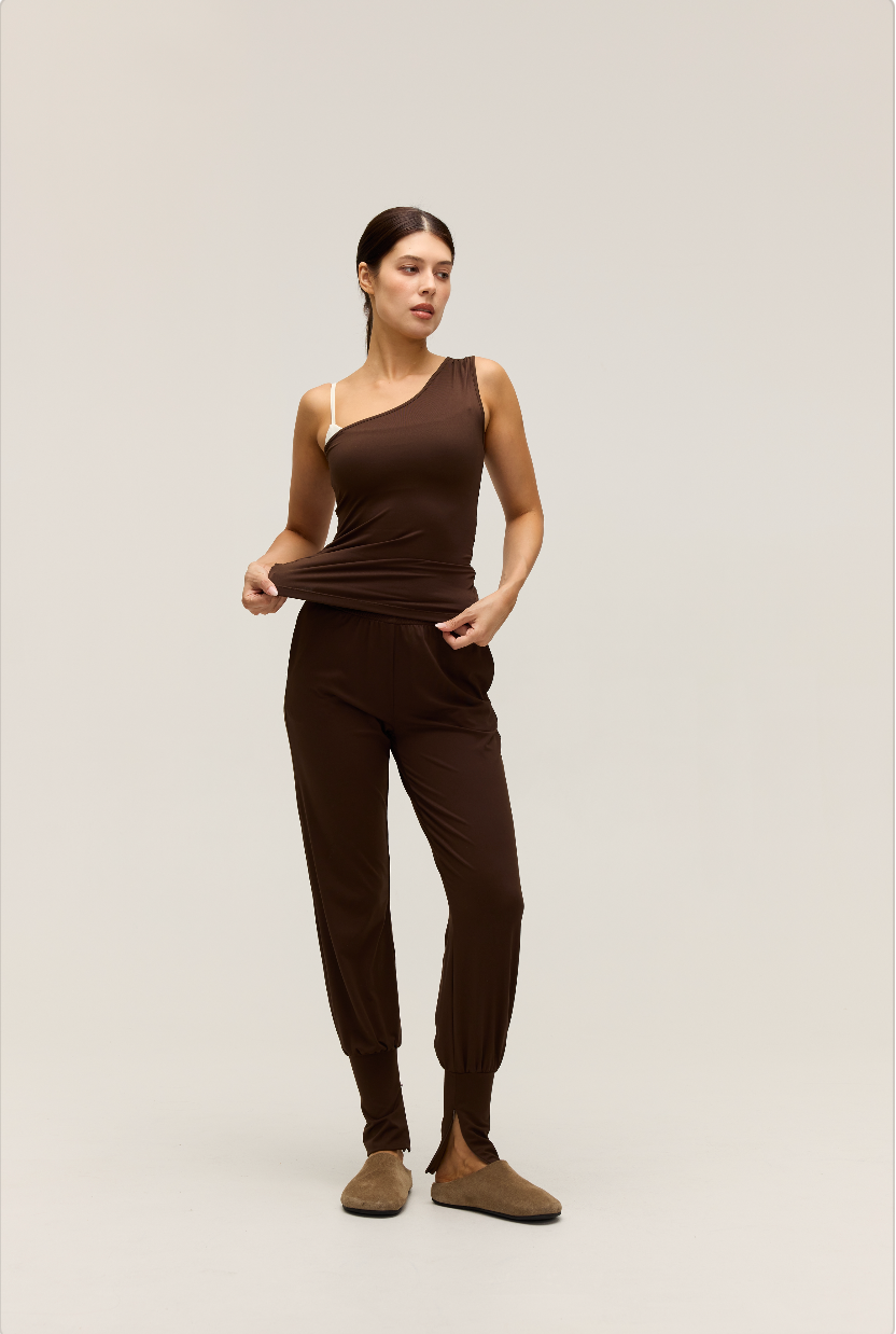 KNITTED SLIM ANKLE JOGGER PANTS | CHOCO