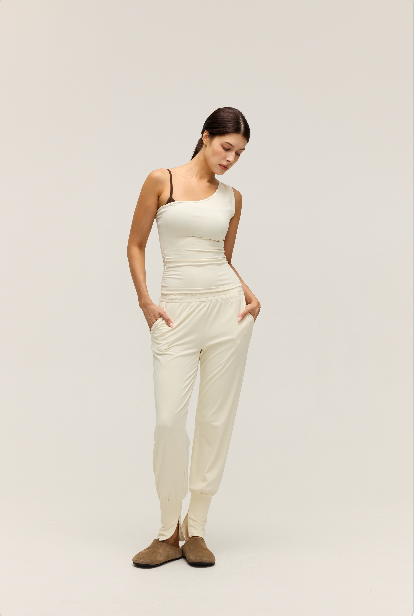 KNITTED SLIM ANKLE JOGGER PANTS | SANDY WHITE